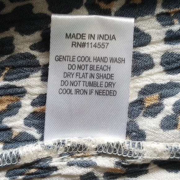 THML High Neck Ruffled Cap Sleeve Top S Leopard Crinkled Gauze 50off3 - Picture 4 of 7